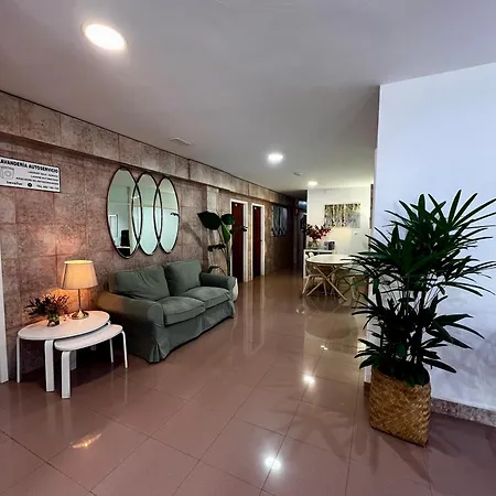 Residencia Cardona Хостел Арресифе