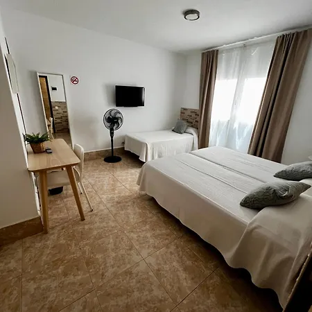 Хостел Residencia Cardona Арресифе