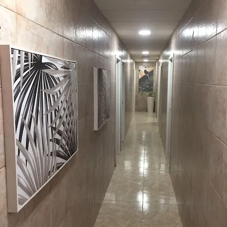 Residencia Cardona Хостел Арресифе