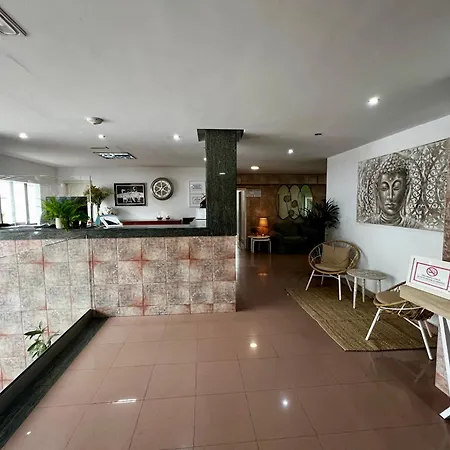 Hostel Residencia Cardona *