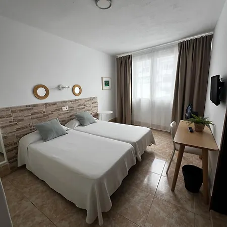 Hostel Residencia Cardona *