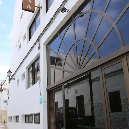 Residencia Cardona אכסניה *