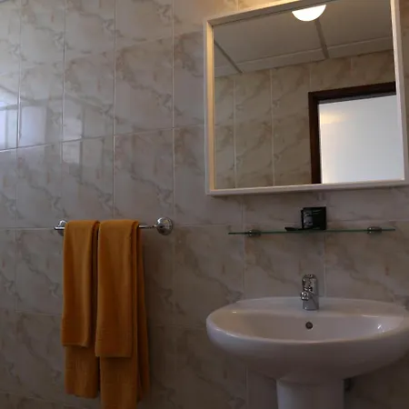 אכסניה Residencia Cardona