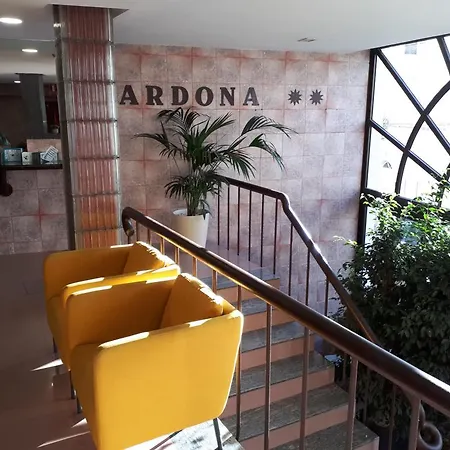 Residencia Cardona Hostel