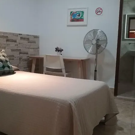 Residencia Cardona Hostel Arrecife (Lanzarote)
