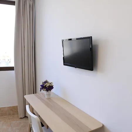 Residencia Cardona אכסניה *